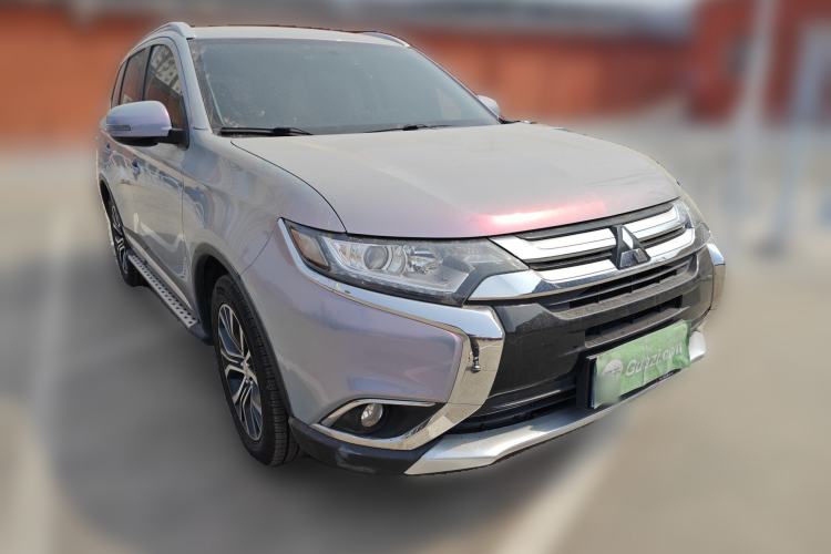 Used Mitsubishi Outlander 2018 2.0L Two-Wheel Drive Glory Edition 5 Seats