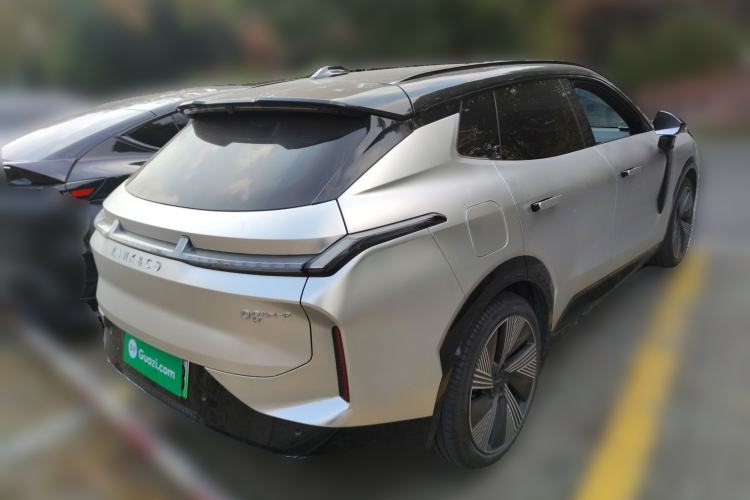 Used Lynk & Co 08 EM-P 2023 120km Long-Range Halo