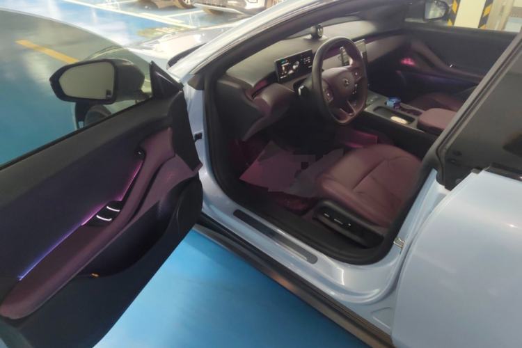 Used Nio ET5T 2023 75 kWh Touring Interior 3