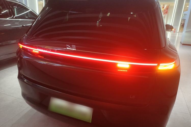 Used Li Auto L8 2023 Pro Model
