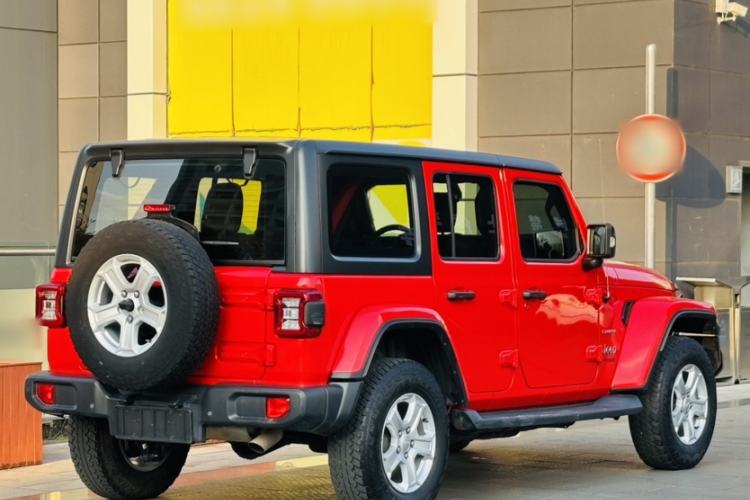 Used Jeep Wrangler 2019 2.0T Sahara Four-Door Version China VI Emission Standard
