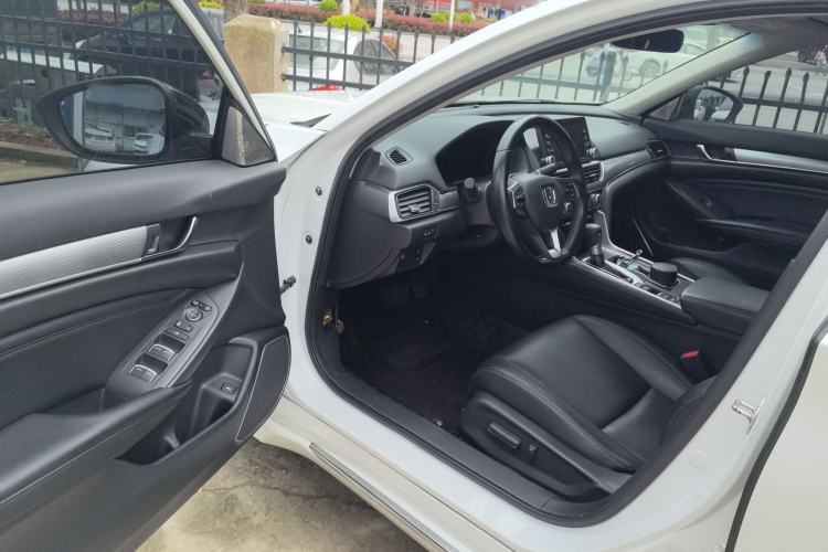 Used Honda Accord 2018 260TURBO Elite Edition China VI Driver Seat