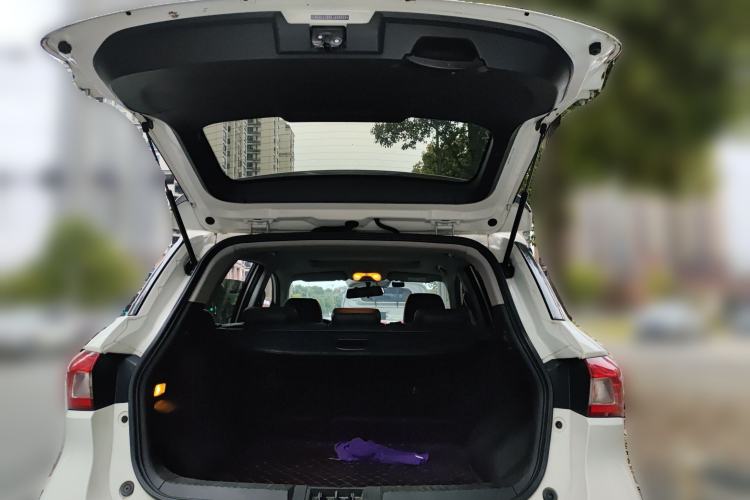 Used GAC Trumpchi GS4 2017 235T Manual Two-Wheel Drive Luxury Edition
