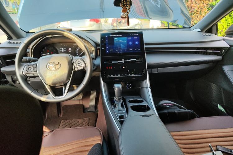 Used Toyota Avalon 2023 2.5L Luxury Edition Center Console