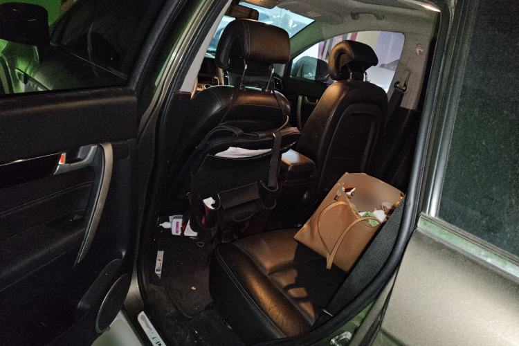 Used Chevrolet Captiva 2015 2.4L 4x4 Flagship Edition 7-Seater