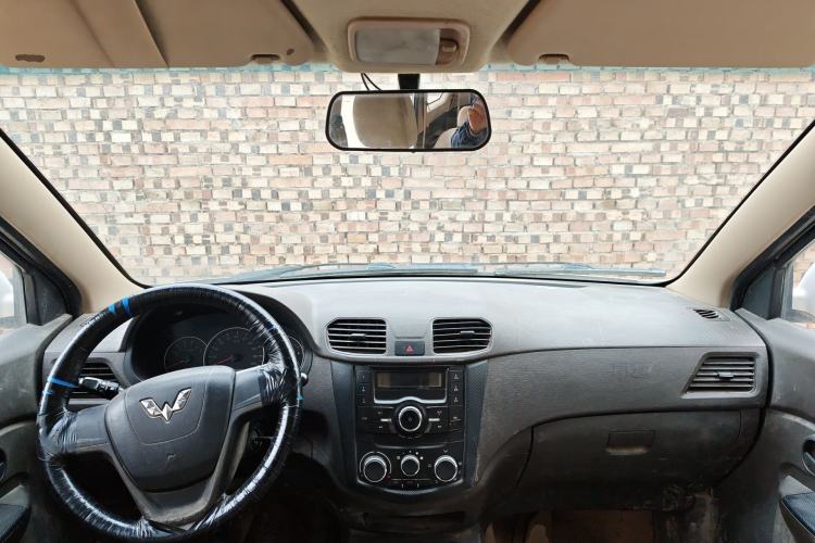 Used Wuling Hongguang 2015 1.5L S Basic Version China V Standard