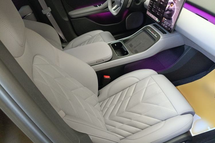 Used Nio ET5T 2025 75 kWh Touring Right Front Seat