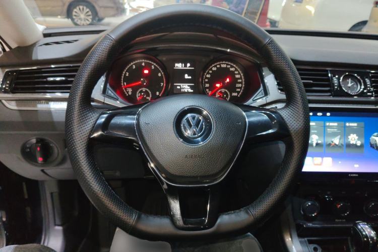 Used Volkswagen Passat 2017 280TSI DSG Luxury Edition
