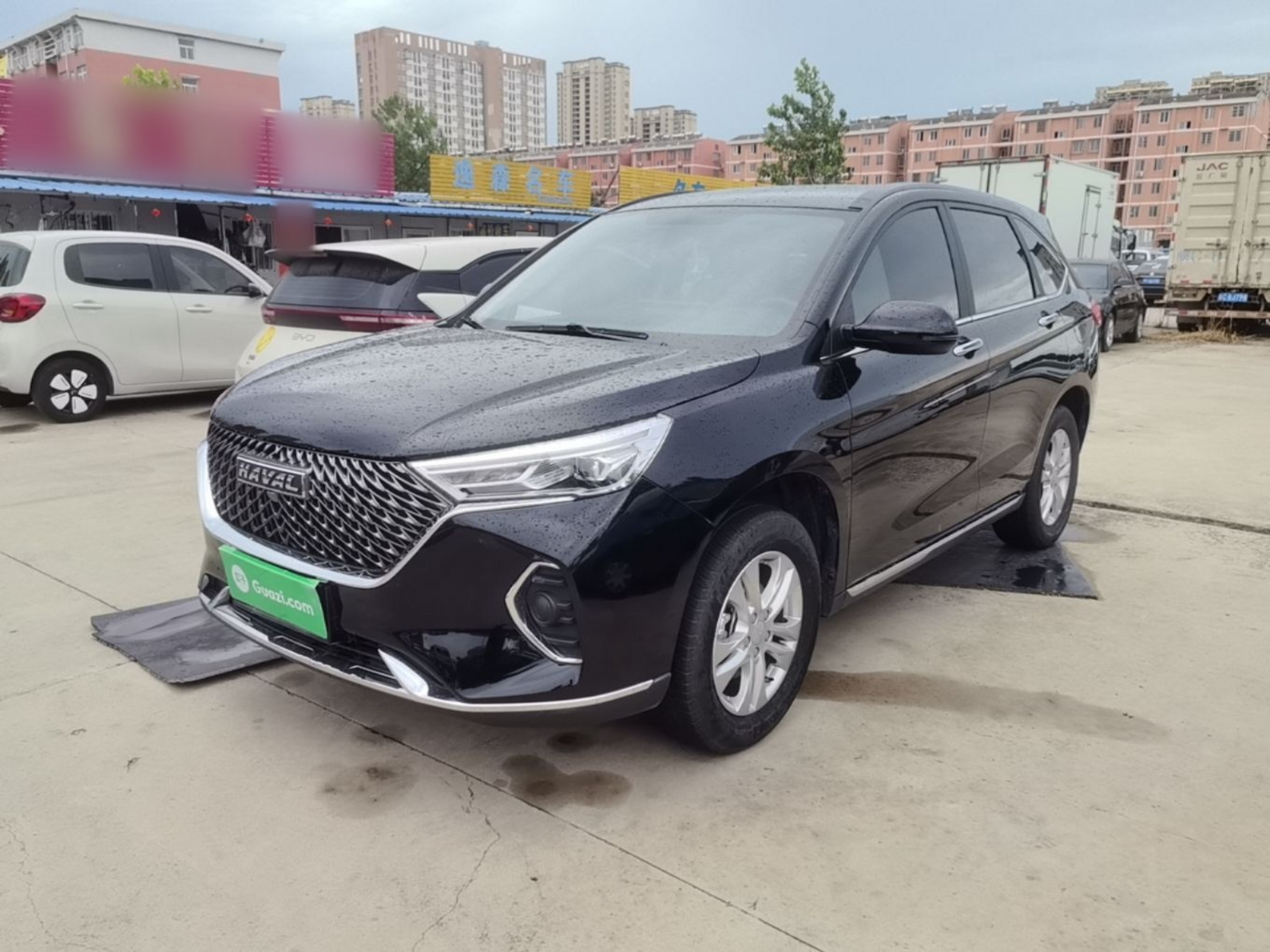 Под передней частью автомобиля