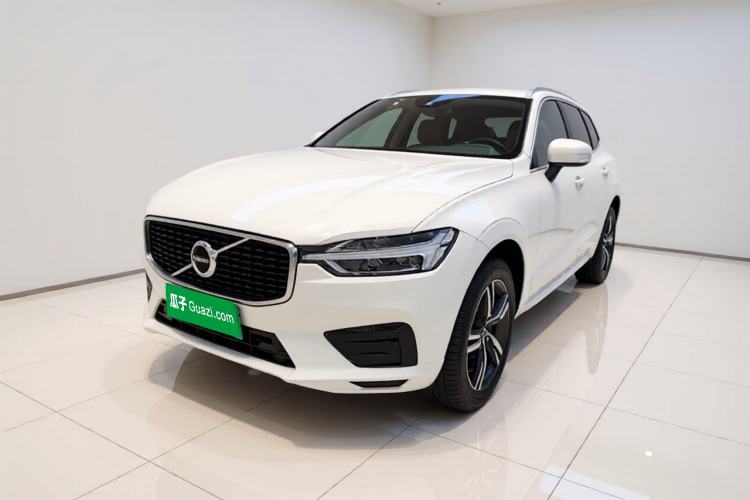 Używany Volvo XC60 2019 T5 4x4 Zhiyuan Sport Edition China V Standard