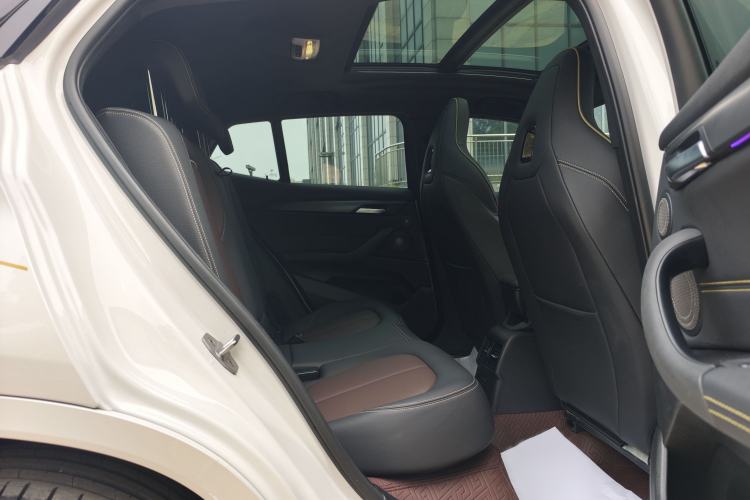 Used BMW X2 2023 sDrive 25i Shining Edition Interior 11