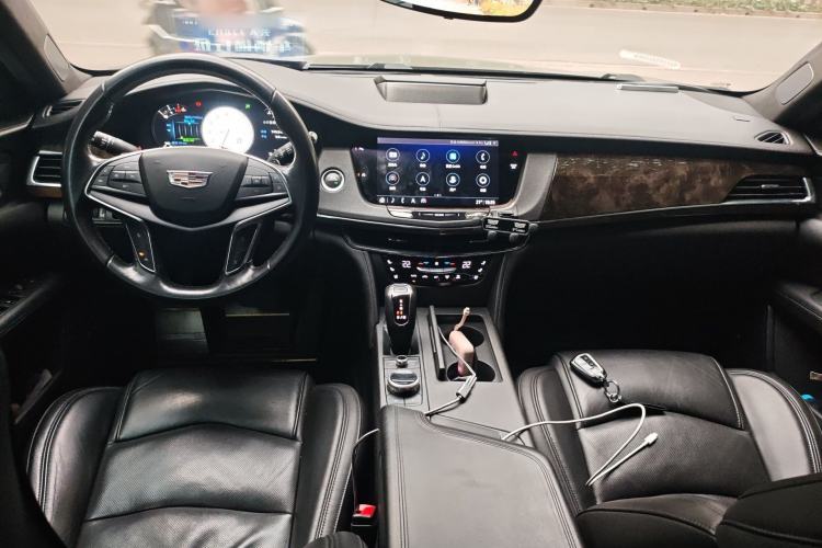 Used Cadillac CT6 2019 28T Luxury Model Center Console