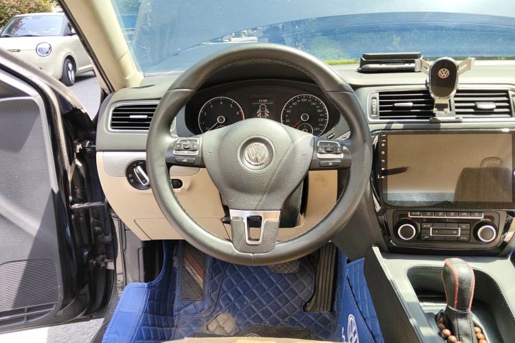 Used Volkswagen Sagitar 2012 1.4TSI Automatic Luxury Edition