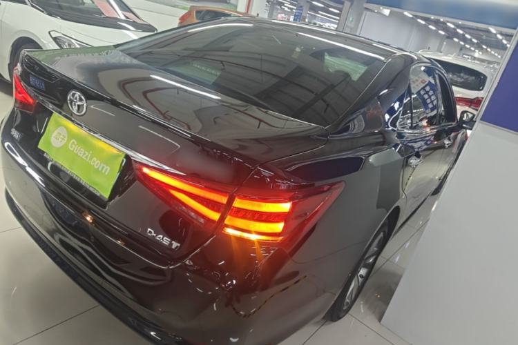 Used Toyota Crown 2015 2.0T Fashion Edition
