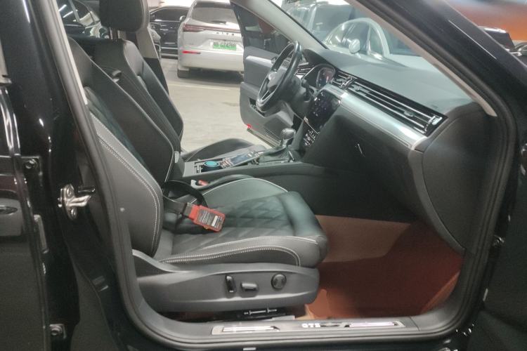 Used Volkswagen Magotan GTE Plug-in Hybrid 2022 GTE Luxury Model