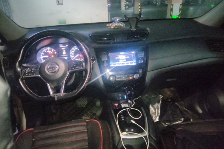 Used Nissan X-Trail 2019 2.0L CVT 7-Seater Comfort Version 2WD