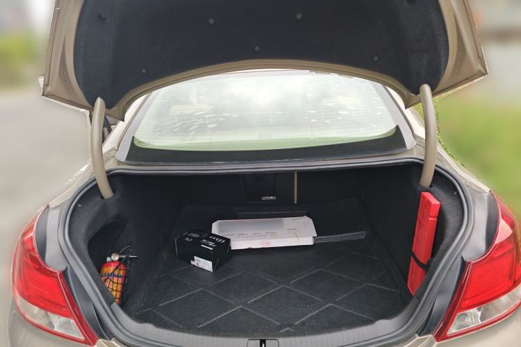 Used Buick Regal 2012 2.0L Comfort Edition Trunk