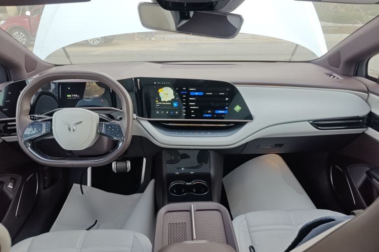 Used Hongqi EH7 2024 760 Pro+ Four-Wheel Drive Version
