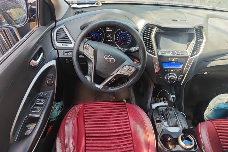 Used Hyundai Santa Fe 2013 2.4L Automatic Two-Wheel Drive Smart Version