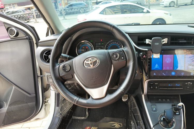 Used Toyota Levin 2017 Revised Dual-Engine 1.8H GS E-CVT Elite Sunroof Version China V Standard Steering Wheel