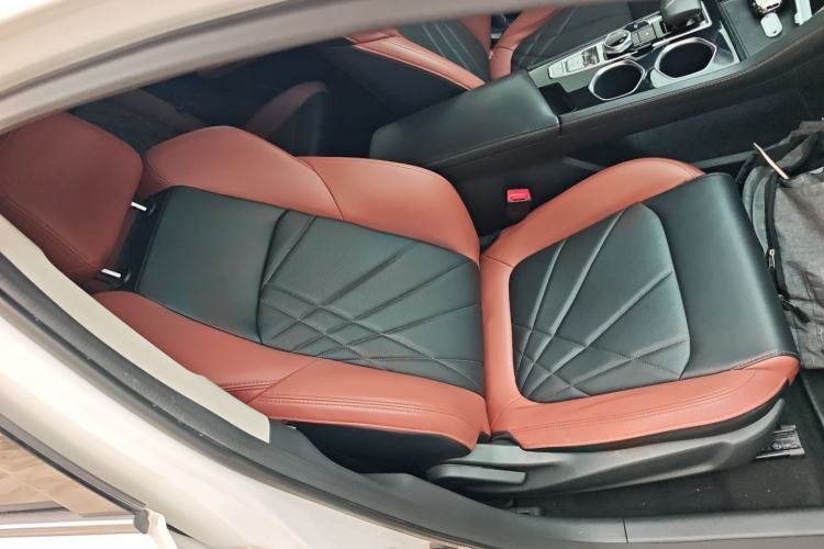 Used Changan Eado 2023 Changan Edition PLUS Blue Whale NE 1.4T GDI DCT Prestige Version
