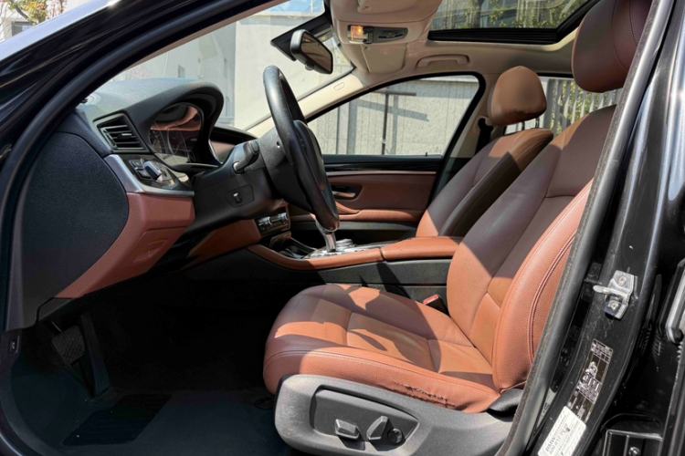 Used BMW 5 Series 2014 528Li Leading Model