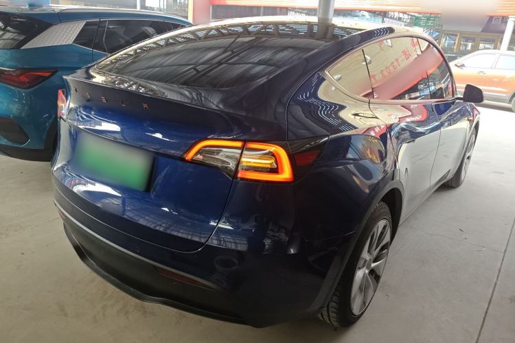 Used Tesla Model Y 2021 Long-Range All-Wheel-Drive Version