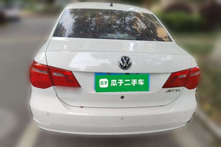 Used Volkswagen Jetta 2015 1.6L Manual Comfort Model
