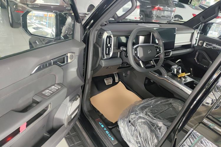 Used JETOUR Traveler 2023 2.0T All-Wheel Drive Conquer PRO