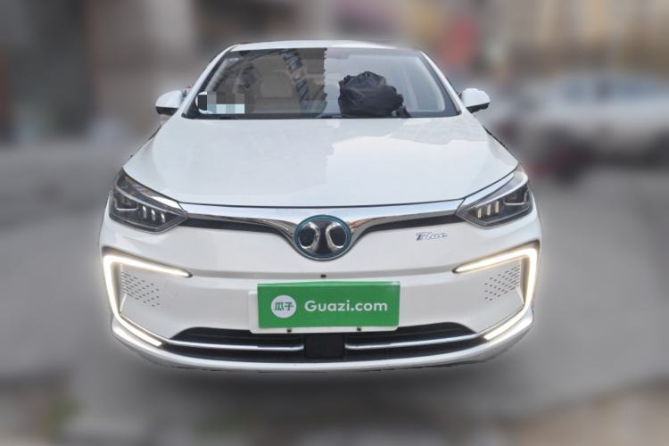 Used BAIC Beijing EU5 2018 R500 Smart Edition Front