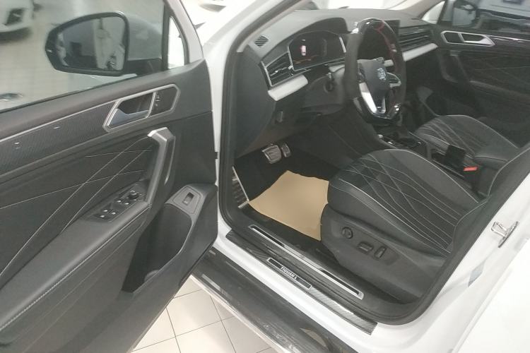 Used Volkswagen Tiguan L 2024 330TSI Automatic Two-Wheel Drive R-Line Enhanced Edition Driver Seat