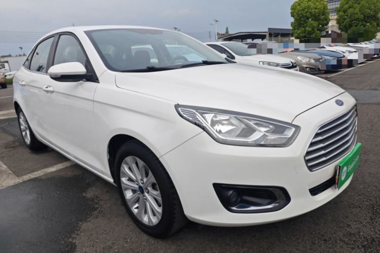 Used Ford Escort 2015 1.5L Automatic Fashion Model