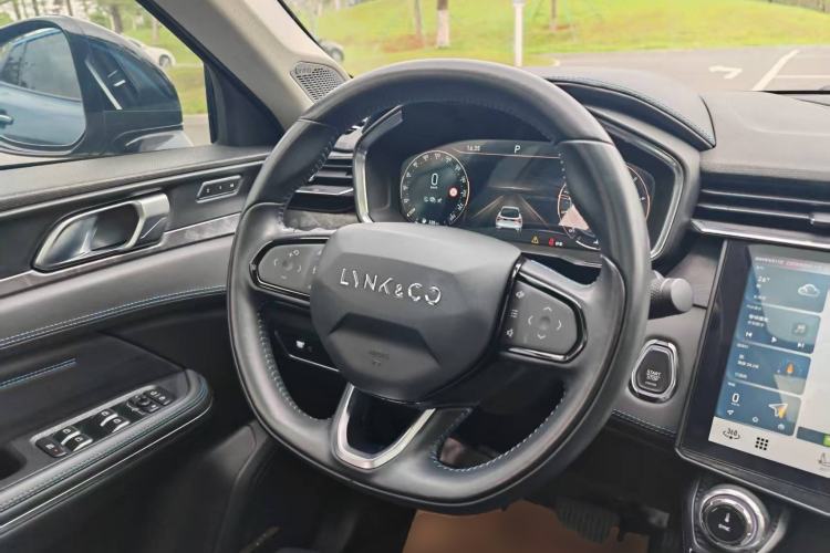 Used Lynk & Co 05 2020 2.0TD Two-Wheel Drive Shine Halo