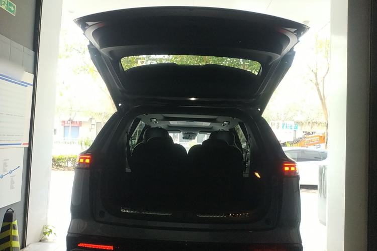 Used Dongfeng eπ eπ008 2026 Model Six-Seat Pure-Electric Family Delight Edition