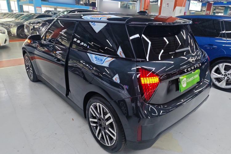 Used MINI Electric COOPER 2025 456km COOPER E Classic Style
