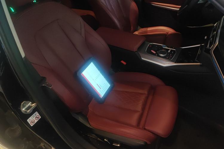 Used BMW i3 2024 eDrive 40 L Midnight Edition
