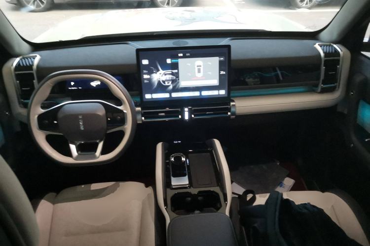 Used iCAR 03 2024 501km Four-wheel Drive Long-range Intelligent Driving Edition