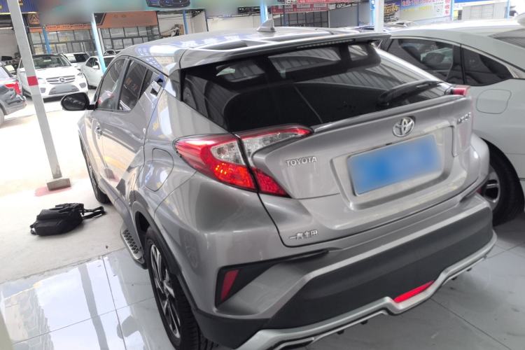 Used Toyota IZOA 2018 2.0L Yichi Version China VI Standard
