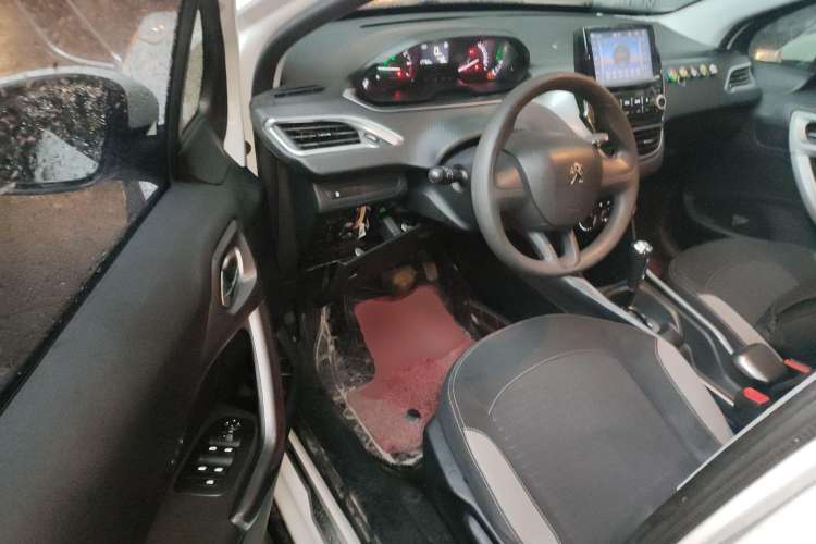 Used Peugeot 2008 2014 1.6L Automatic Trend Edition