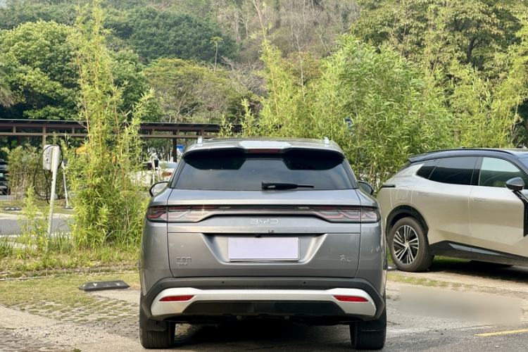 Used BYD Song L DM-i 2024 112 km Beyond Edition Exterior 10