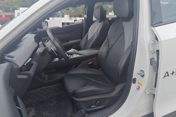 Used Changan UNI-V 2022 1.5T Smart Navigation Version
