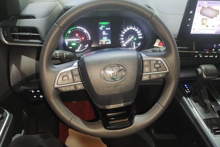 Used Toyota SIENNA 2024 2.5L Hybrid Four-Wheel Drive Prestige Edition