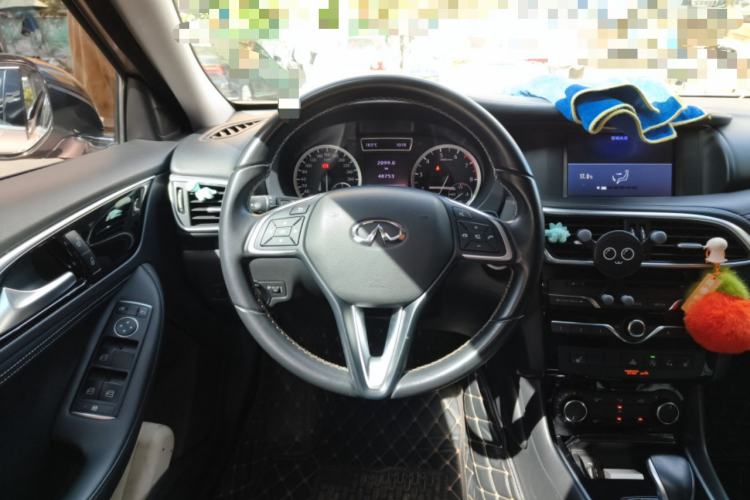 Used Infiniti QX30 2017 1.6T Two-Wheel Drive Fashion Edition Steering Wheel