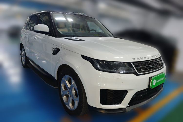 Used Land Rover Range SportNew Energy 2021 P400e SE Front Right 45 Deg