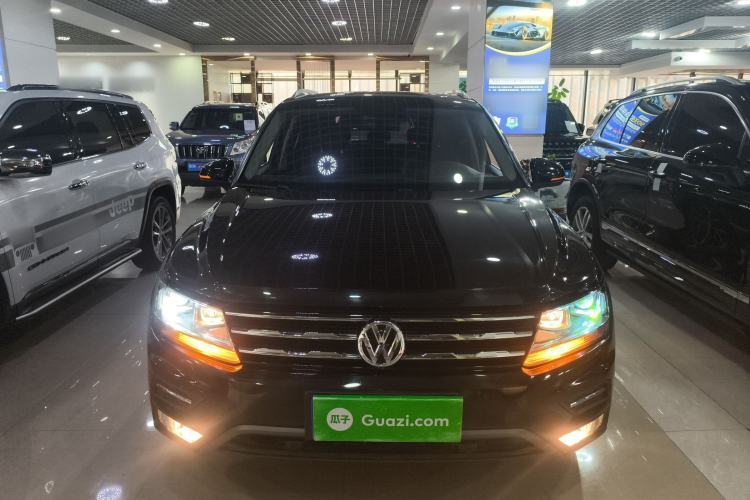 Used Volkswagen Tiguan L 2019 330TSI Automatic Two-Wheel Drive Smart Luxury Version China V Emission Standard

