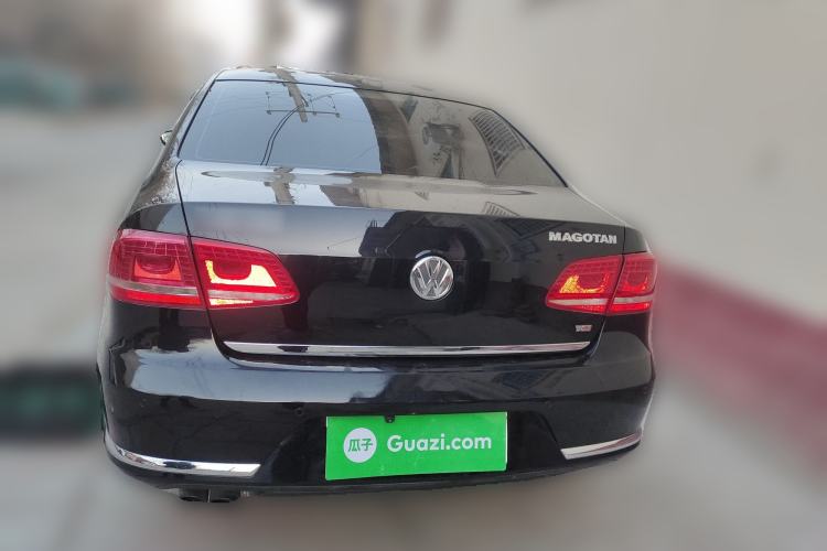 Used Volkswagen Magotan 2012 1.8TSI Prestige Model Rear