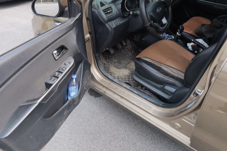 Used Kia K2 2012 Sedan 1.4L MT GLS Commemorative Edition
