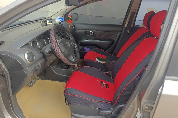 Used Nissan Livina 2010 JINRUI Edition 1.6L Automatic Standard Model Left Front Seat