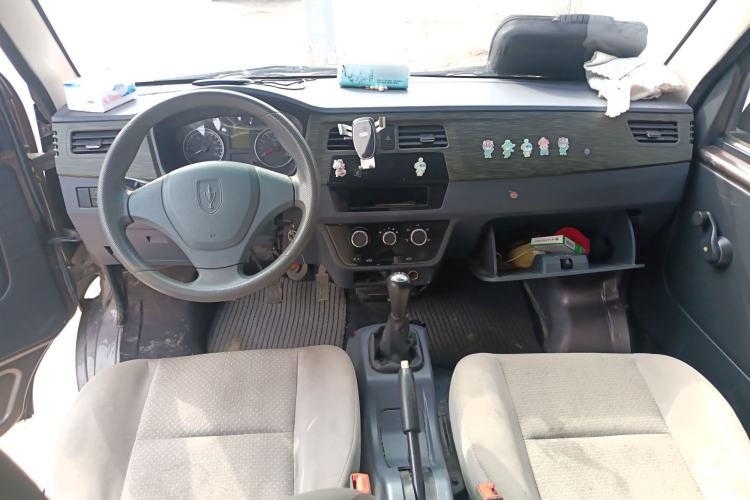 Used Jinbei Hiace X30 2020 1.5L Van Super-Enjoyment Model China VI Standard SWC15M Center Console