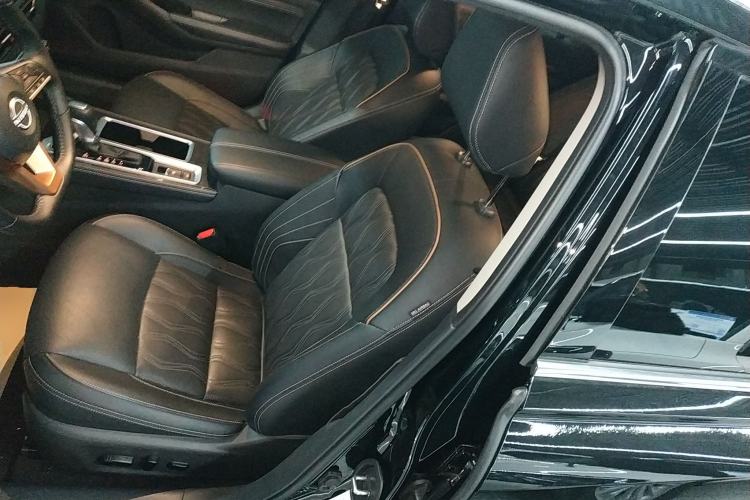 Used Nissan Teana 2024 2.0L SV Black Gold Edition